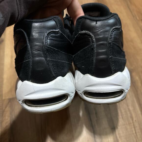 2018 Nike Air Max 95 Premium Exotic Skins Black White Gum Bottom main image 7